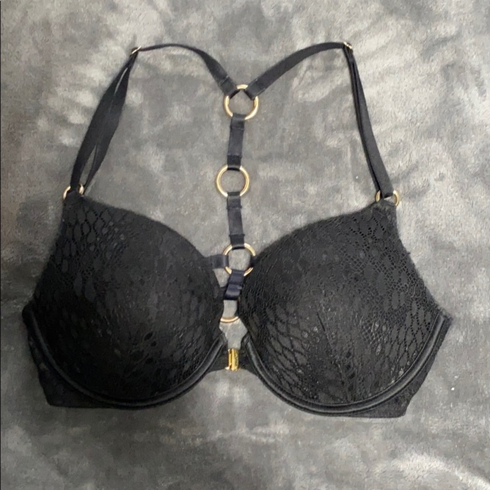*BRAND NEW * Victoria Secret Bra